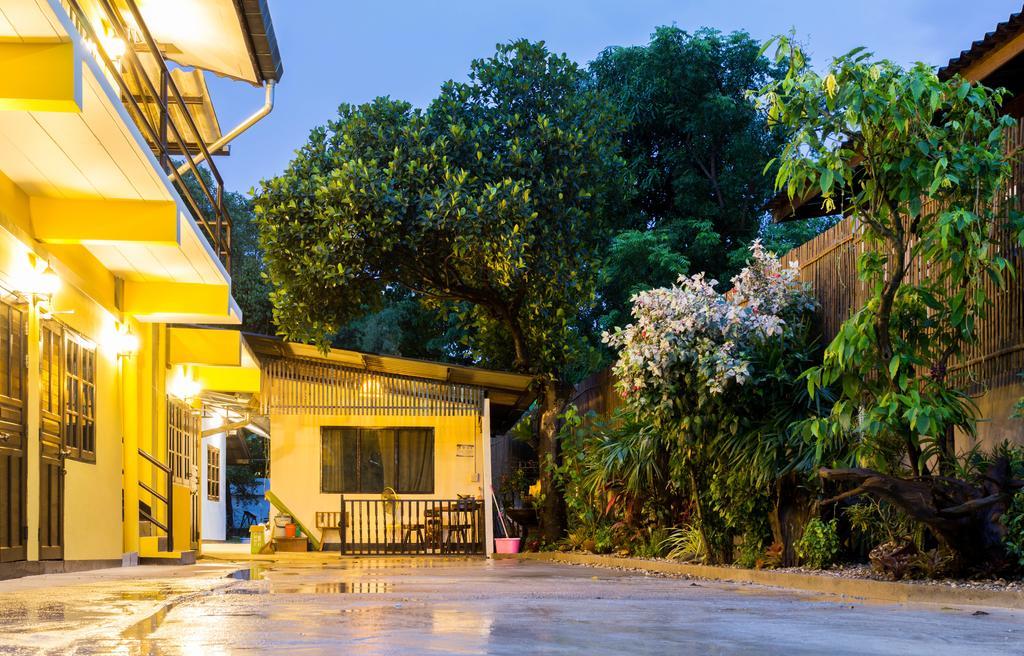 Him Dara Homestay Chiang Mai Esterno foto