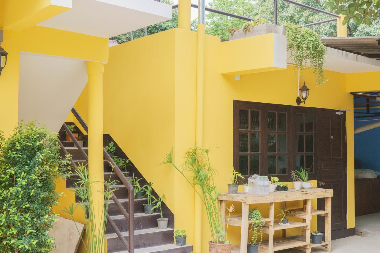 Him Dara Homestay Chiang Mai Esterno foto