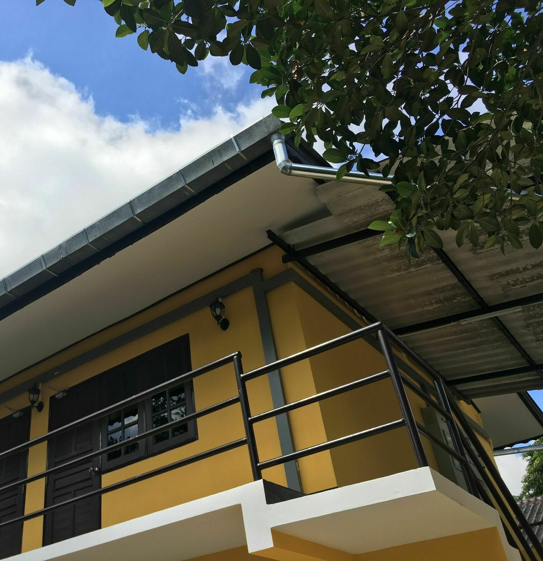 Him Dara Homestay Chiang Mai Esterno foto